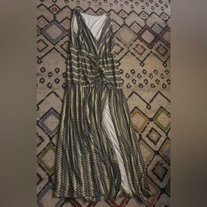 SHEIN Curve Black & Yellow Zigzag Sleeveless Maxi Dress